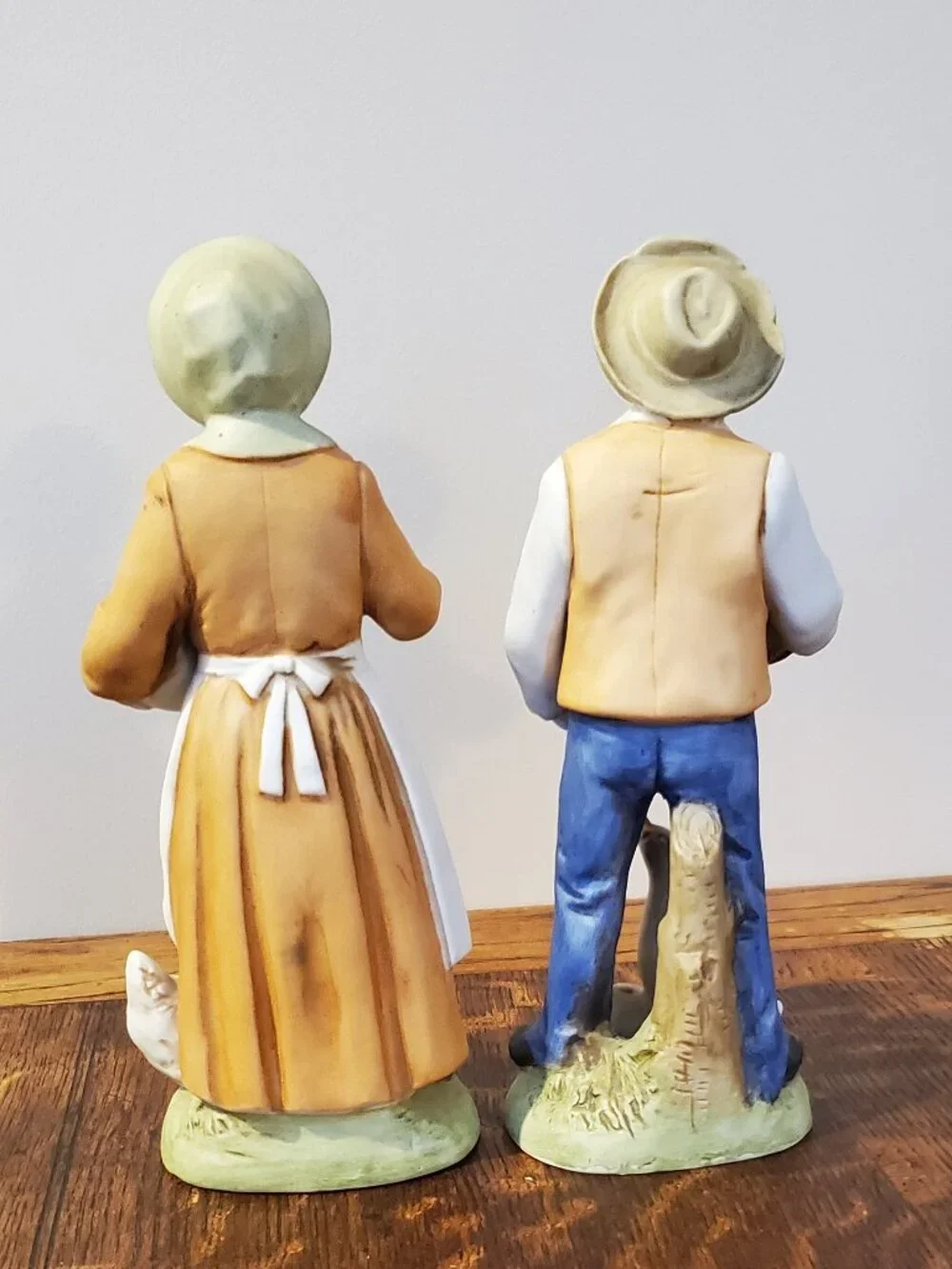 Farm Life Couple Set of 2 Farmer and Wife Decorative Figurines Homco 1426